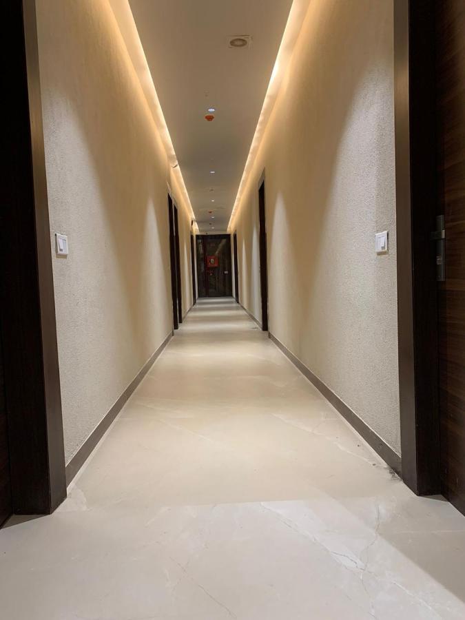 Hotel Alpine Plaza Shāhpur エクステリア 写真